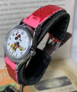 CLEAN 1990s Lorus MINNIE Mouse 24mm Classic Round Quartz Orig Red Strap- RUNS ! - Picture 1 of 9