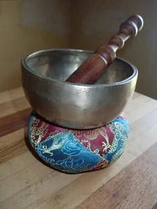 "Antiguo cuenco cantor de bronce 5"" B plano" - Imagen 1 de 12