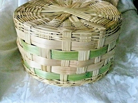 Vintage 15 X 8.5 Woven Wicker Round Storage Basket with Lid MEXICO  #drg Cover