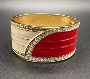Vintage Gold Tone Hinged Bangle Art Deco Style Cream / Red Enamel Rhinestones - Picture 1 of 6