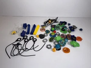 Konvolut Beyblade Burst Tops & Launchers - gemischte Teile & Zubehör - Bild 1 von 7