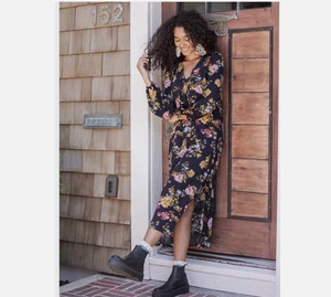 Natural Life Rowan Midikleid mit Seitenschlitz dunkel Blumen Fee Grunge Größe Medium - Bild 1 von 7