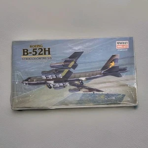 Boeing B-52 H STRATOFORTRESS Warplanes Of The World Minicraft 1/144 - Picture 1 of 16