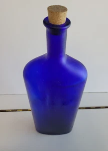 BOTELLA DELGADA AZUL COBALTO DISEÑO SÓLIDO 12 PULGADAS TIENE CAPACIDAD PARA 36 OZS - Imagen 1 de 8