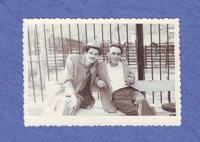 1950 two smiling men sitting on chair in Zoo Zoological garden gay interest Orig - Image 1 of 2
