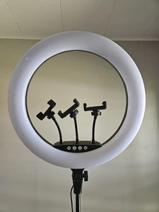 Vivitar Creator Series 18" Full Color Ring Light Set With Stand - Picture 1 of 9