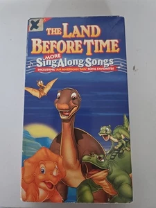 The Land Before Time: More Sing-Along Songs (VHS, 1999) - Bild 1 von 2