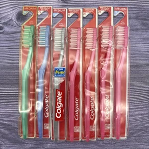 7 VTG Colgate PLUS Ultra Fit Bi-Level Toothbrush Diamond Shaped Full Head Medium - Picture 1 of 13