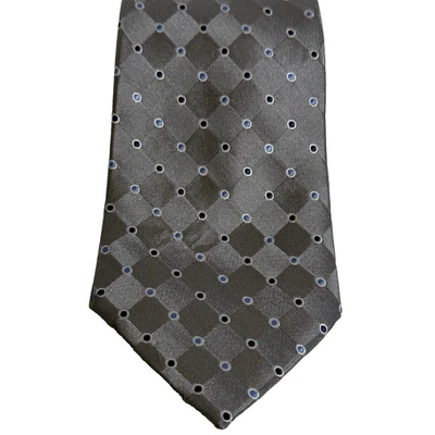 Corbata Geoffrey Beene plateada para hombre patrón de celosía de micro puntos 100 % seda formal Foto 1 de 4