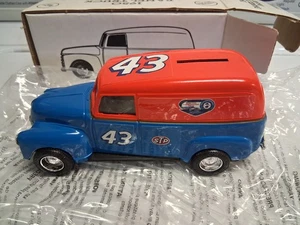 Richard Petty 1950 Panel Truck Bank Coin Bank with Key - Picture 1 of 5