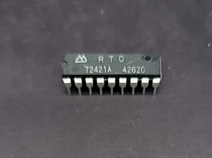 Epson  RTC-72421A Parallel Real Time Clock  IC Clock/Calendar - Picture 1 of 2
