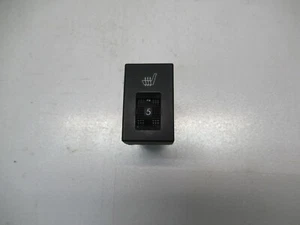 MAZDA 3 BL 1.6 MZR Schalter Sitzheizung rechts BBM366420 Bj.2010 (251) - Bild 1 von 6