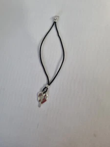 A Heart Charm bracelet that is adjustable - Picture 1 of 3