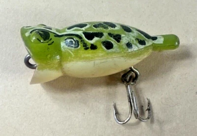 Señuelo de pesca vintage Fred Arbogast HULA POPPER rana 1 1/2" Topwater/superficie B2 Foto 1 de 4