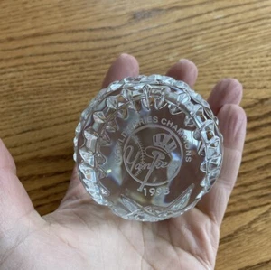 1998 New York Yankees World Series Waterford Crystal Baseball Serial # 1749/5000 - Picture 1 of 7