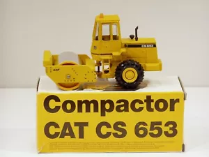 Caterpillar CS653 Roller - o/c - 1/50 - Conrad #2889 - MIB - Picture 1 of 3