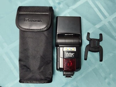 Vivitar VIV-DF-7000-NIK DSLR Af Flash LED Video Light for Nikon TESTED - WORKS - Image 1 of 4