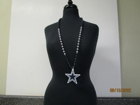 Dallas Cowboys Mardi Gras Sports Beads with Medallion Cover