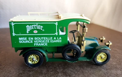 1983 Matchbox 1910 RENAULT TYPE AG PERRIER Y-25 Green  MODELS OF YESTERYEAR 1:43 - Image 1 of 4