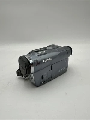 Canon Elura 80 Mini DV Camcorder Zoom is Stuck Parts/Repair Only - Image 1 of 4