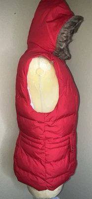 RED Quilted Puffer Vest Removable Hood Size M Zip Up Faux Fur Lined Trim EUC - Image 1 of 4