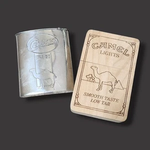2 estuches porta cigarrillos camel vintage de peltre y madera grabada - Imagen 1 de 12
