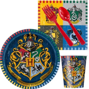 HARRY POTTER Kit Festa Compleanno per 8 Ospiti Piatti Tovaglioli Tazze Tovaglia + - Foto 1 di 6