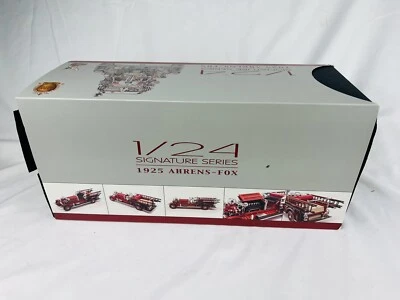 СЧАСТЛИВЧИК ЛИТОЙ подпись серии 1/24 масштаб 1925 AHRENS-FOX РЕДКАЯ /ROAD SIGNITURE - Изображение 1 из 4