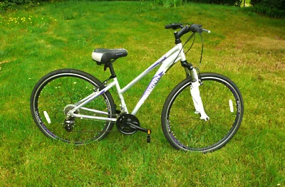 Schwinn GTX 3 混合 Bicyle 21 速 15.5 Alum 框架 700 x 38 轮胎座椅调节器 — 第 1/4 张图片