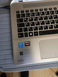 toshiba satellite 17 zoll notebook - Bild 1 von 4