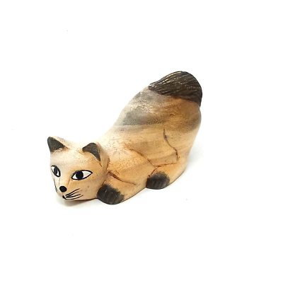 Estatuilla de gato tallada a mano en madera pintada a mano Foto 1 de 4