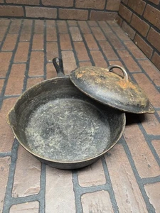 Foster Iron Age #8 / 10-1/2" Cast Iron Skillet w/ Lid - Picture 1 of 7