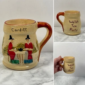 Taza pequeña vintage galesa fiesta de té Cardiff recuerdo cerámica 8 cm pintada a mano - Imagen 1 de 10