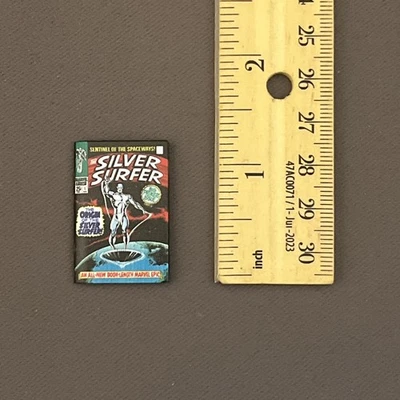 Mini cómic Silver Surfer #1 de Marvel Legends SOLO ola de cómics Foto 1 de 4