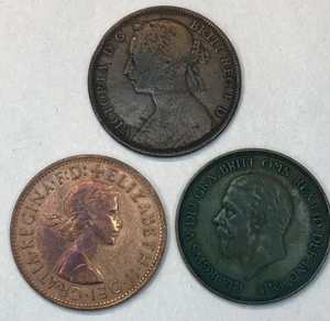 Großbritannien One Penny Lot 3 Münzen 1885 Queen Victoria plus 1935 und 1962 - Bild 1 von 8