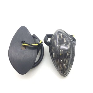 2 pcs Turn Signal Indicator Light 12V Fit For CBR900RR 929 / 954 - Picture 1 of 2