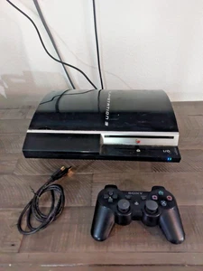 PS3 Fat CECHG01 40GB Probado Funciona con Controlador Tiene Grieta - Imagen 1 de 11