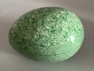 Vintage Chad Valley Bakelite Mottled Green Hollow Egg - Picture 1 of 9