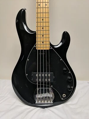 Bajo eléctrico Sterling de Music Man 5 cuerdas StingRay Foto 1 de 4