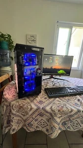Digital storm vanquish 7 - Including Monitor, Mouse, keyboard, & mousepad - Picture 1 of 7