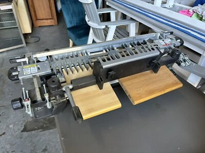 Máquina de cola de milano Porter Cable 24" Omnijig 77240 Foto 1 de 4