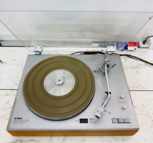 YAMAHA YP-800 Direct Drive Turntable Record Player Working - Picture 1 of 11
