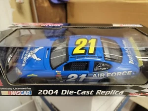 Air Force #21 Team Calilber Pit Stop 2004 Die Cast Replica 1:24 NASCAR - Picture 1 of 1