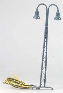 Lot of 4 Noch HO Metal Double Street Lamps, EX-LN - Picture 1 of 2