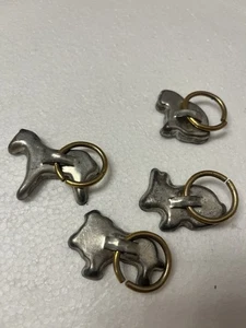 4 tagliabiscotti vintage miniatura latta bambini leone gatto cavallo coniglietto con manici - Foto 1 di 6