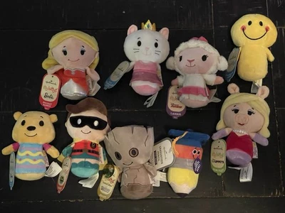 9 Hallmark Itty Bittys ~ Todo Nuevo con Etiquetas - Disney, Barbie, Batman, Marvel y Más Foto 1 de 4