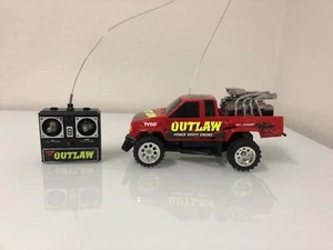 Camion pickup radiocomandato Tyco Outlaw Bandit 1992 vintage con motore Power Boost. TESTATO - Foto 1 di 13