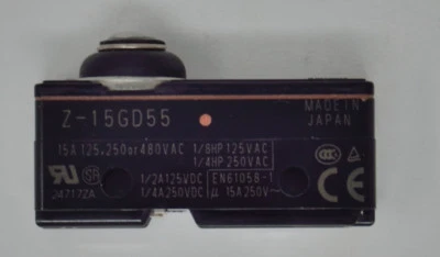 Short Spring Plunger Snap Action Switch Omron  Z-15GD55 15 Amp SPDT Solder 2KRL6 - Image 1 of 4
