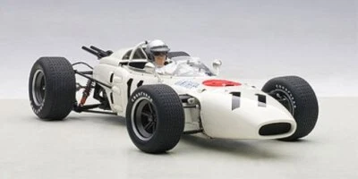 1:18 Autoart Honda F1 Ra 272 #11 Mexico Gp 1965 Richie Ginther With Fig.AA86599 - Image 1 of 4