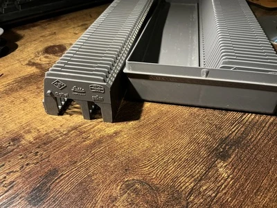 Universal CS Magazine 35mm Slide Tray for Leitz Braun Agfa Zeiss Projectors x 2 - Image 1 of 3